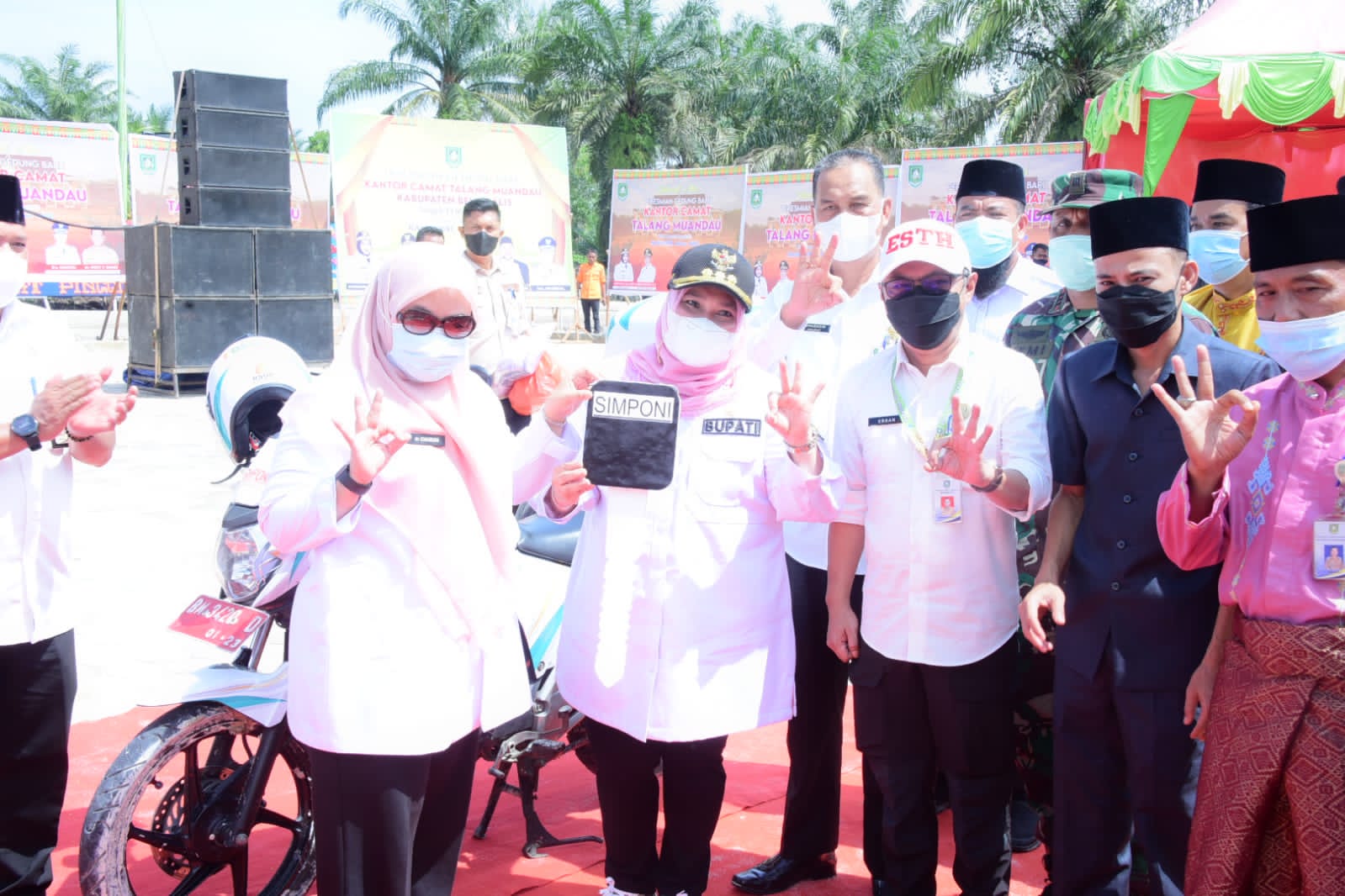 Bupati Bengkalis Luncurkan SIMPONI, Layanan Pengantaran Obat ke Rumah Warga Secara Gratis